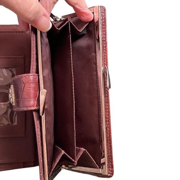 Hato Hasi Vintage Croc Embossed Faux Leather Brownish Red Women’s Wallet - Picture 9 of 12